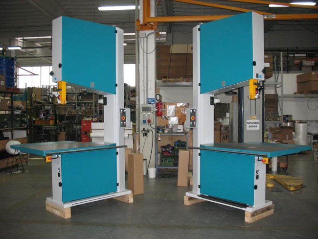 BS940 - Left and Right Hand Machines with Table Height 900mm